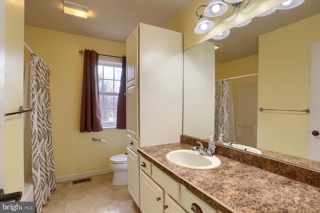 406 HIDDEN VALLEY RD, New Cumberland, PA 17070