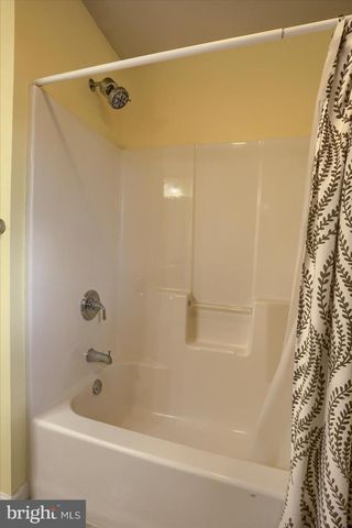 406 HIDDEN VALLEY RD, New Cumberland, PA 17070