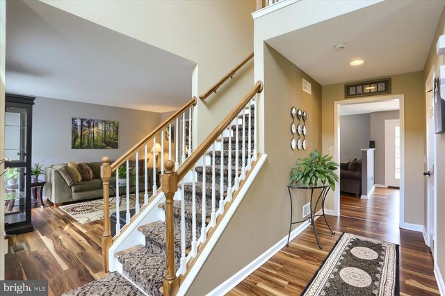 406 HIDDEN VALLEY RD, New Cumberland, PA 17070