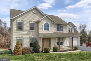 406 HIDDEN VALLEY RD, New Cumberland, PA 17070