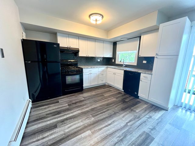 4506 Sunnyside Avenue 3, Brookfield, IL 60513