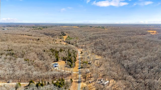 2800 Hurricane Creek Rd, N, Mc Ewen, TN 37101