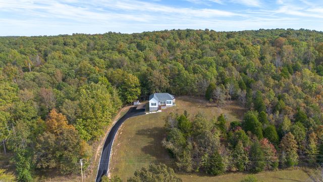 2800 Hurricane Creek Rd, N, Mc Ewen, TN 37101