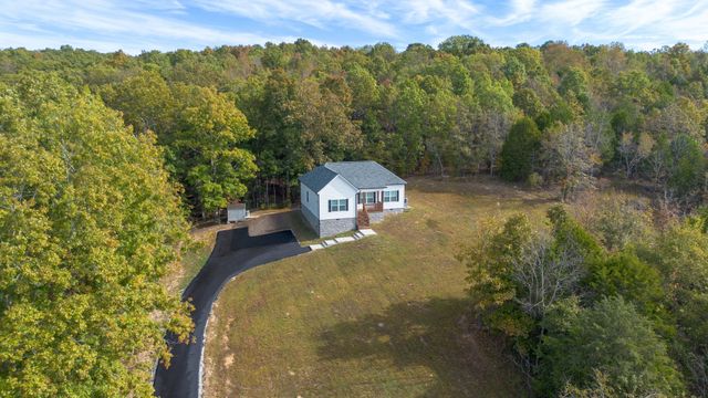 2800 Hurricane Creek Rd, N, Mc Ewen, TN 37101