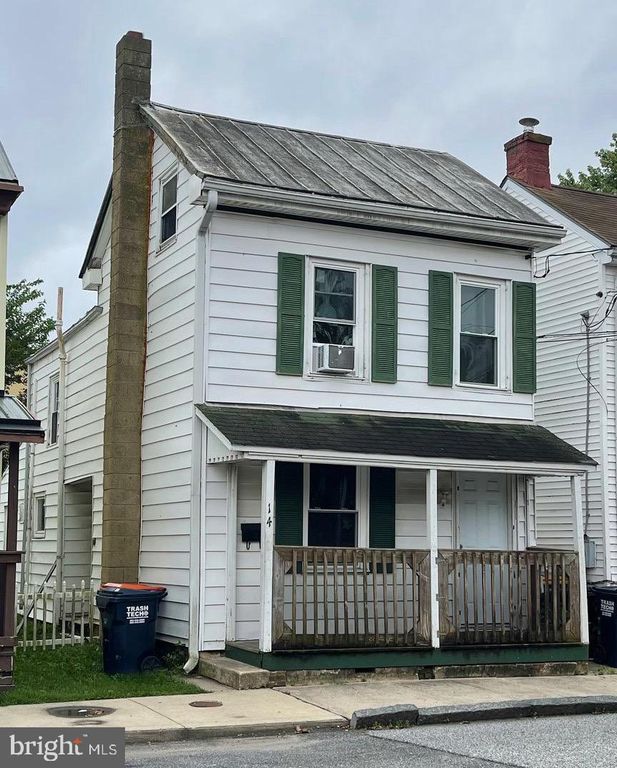 14 W LAKE ST, Middletown, DE 19709