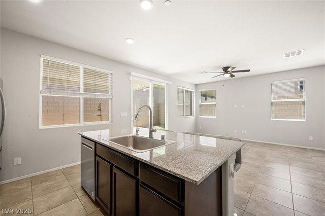1301 Luna Del Oro Lane, Henderson, NV 89002