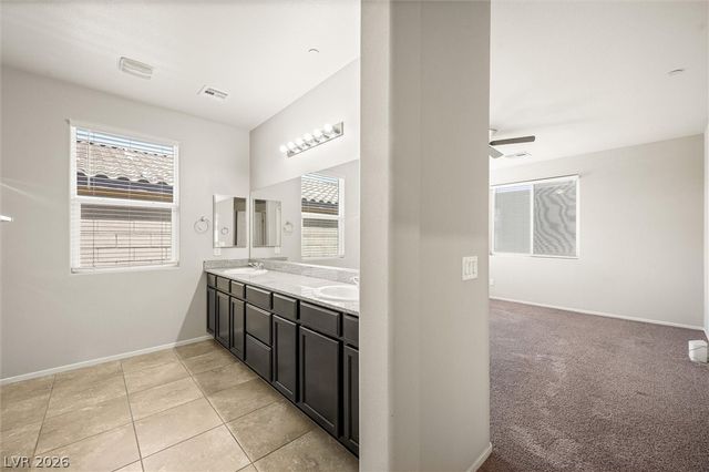 1301 Luna Del Oro Lane, Henderson, NV 89002