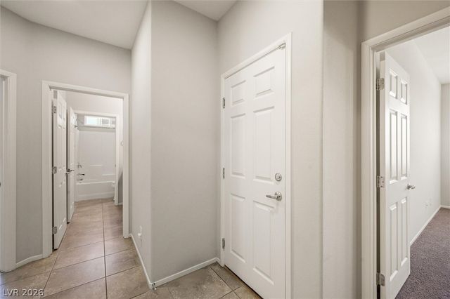 1301 Luna Del Oro Lane, Henderson, NV 89002