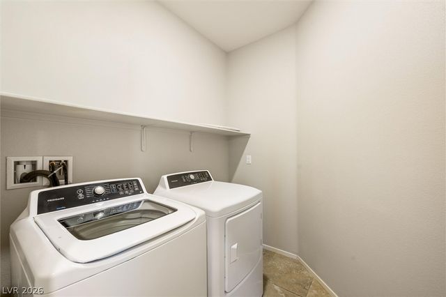 1301 Luna Del Oro Lane, Henderson, NV 89002