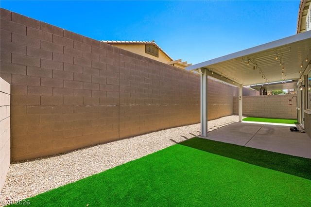 1301 Luna Del Oro Lane, Henderson, NV 89002