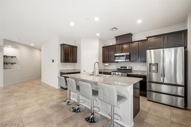 1301 Luna Del Oro Lane, Henderson, NV 89002