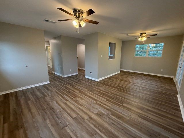 2304 Beverly Drive, Granbury, TX 76048