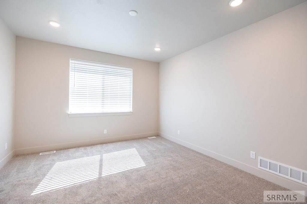 Image 11 of property listing at 114 N Ella St, Rigby, ID 83442