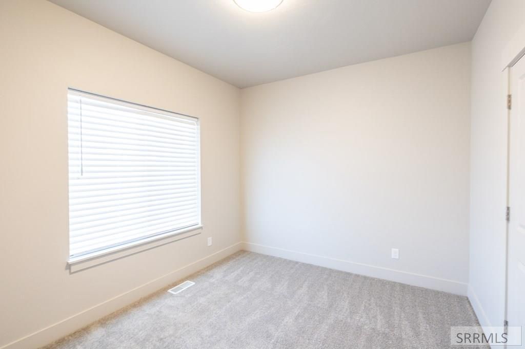 Image 7 of property listing at 114 N Ella St, Rigby, ID 83442