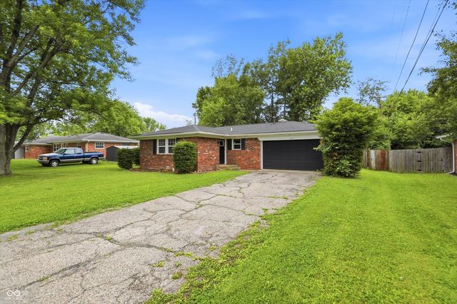 302 Hopkins Road, Cumberland, IN 46229