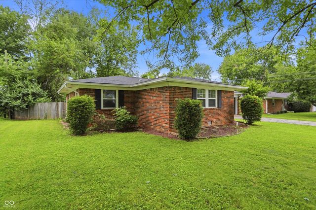 302 Hopkins Road, Cumberland, IN 46229