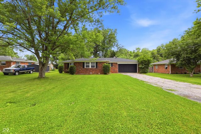 302 Hopkins Road, Cumberland, IN 46229