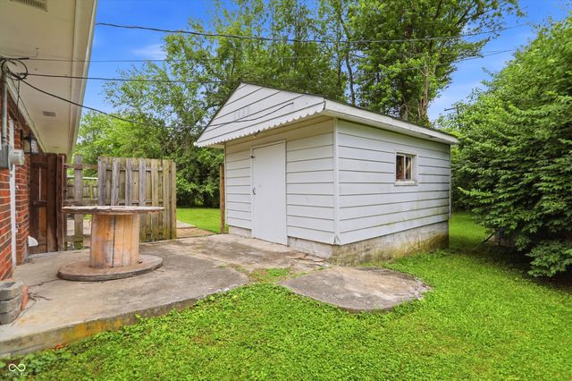 302 Hopkins Road, Cumberland, IN 46229