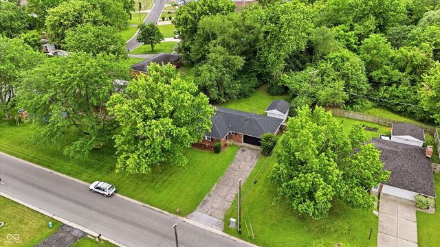 302 Hopkins Road, Cumberland, IN 46229