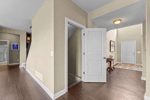4014 Holasek Path, Chaska, MN 55318