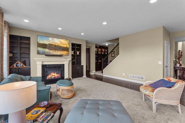 4014 Holasek Path, Chaska, MN 55318