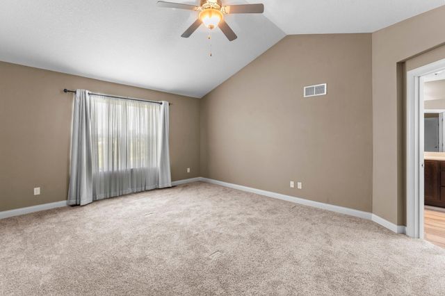 4014 Holasek Path, Chaska, MN 55318