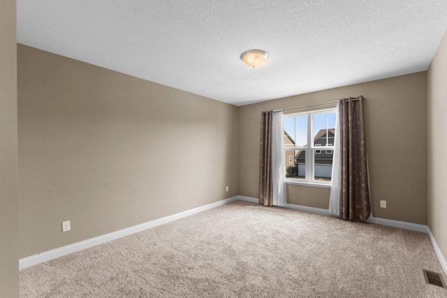 4014 Holasek Path, Chaska, MN 55318