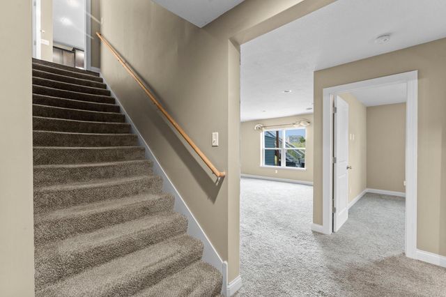 4014 Holasek Path, Chaska, MN 55318