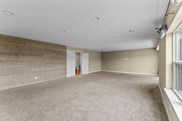 4014 Holasek Path, Chaska, MN 55318
