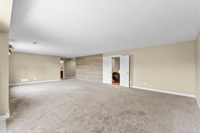 4014 Holasek Path, Chaska, MN 55318