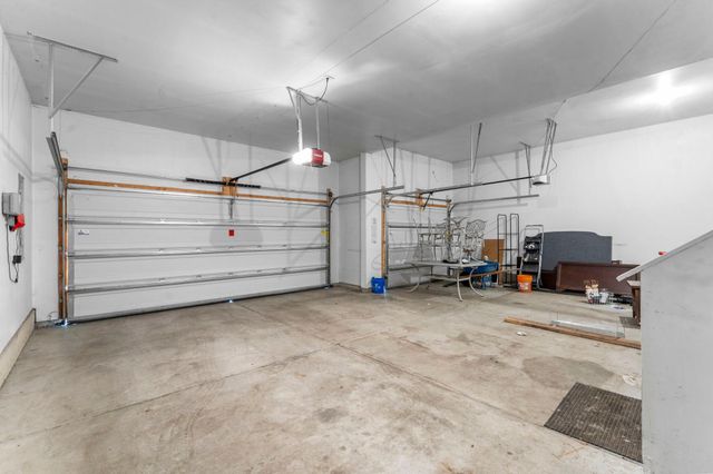 4014 Holasek Path, Chaska, MN 55318
