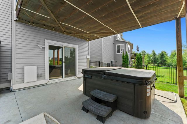 4014 Holasek Path, Chaska, MN 55318