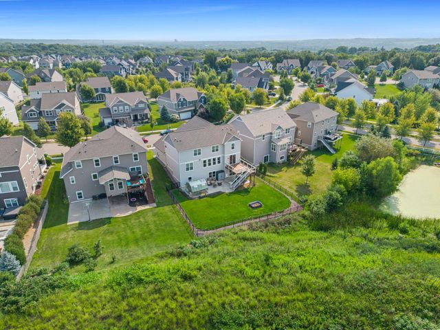 4014 Holasek Path, Chaska, MN 55318