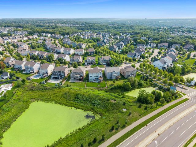 4014 Holasek Path, Chaska, MN 55318