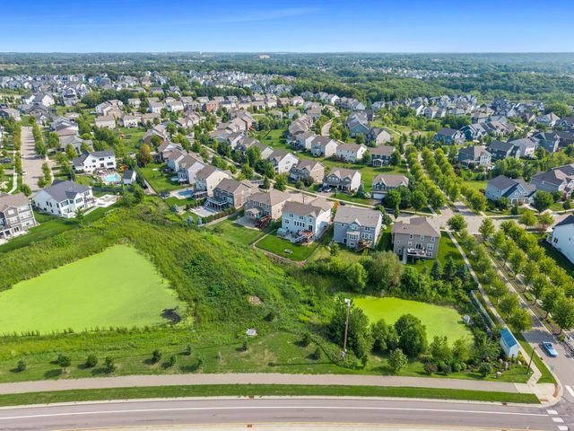 4014 Holasek Path, Chaska, MN 55318