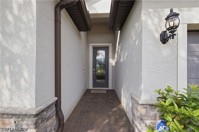 19584 Utopia LN, Estero, FL 33928