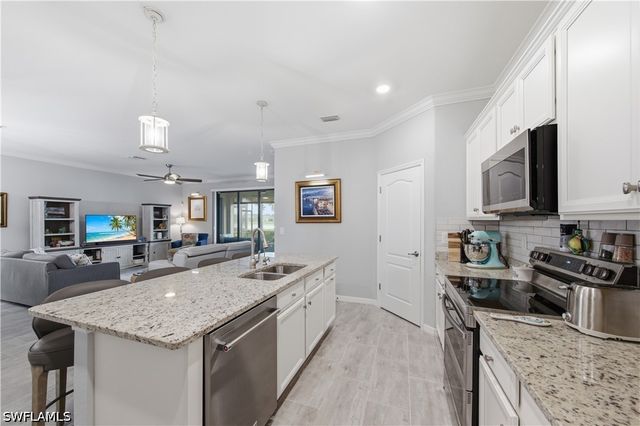 19584 Utopia LN, Estero, FL 33928