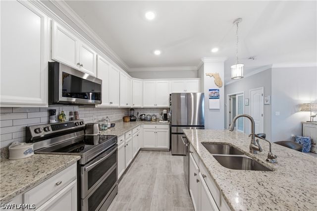 19584 Utopia LN, Estero, FL 33928