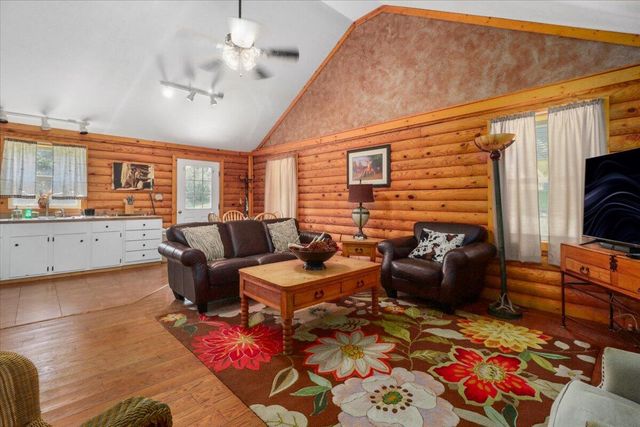1300 County Road 113 Cabin 1, Alton, MO 65606