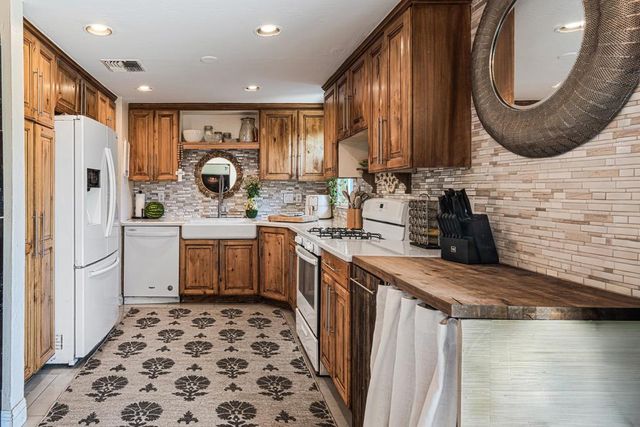 72879 Arboleda Drive, Palm Desert, CA 92260