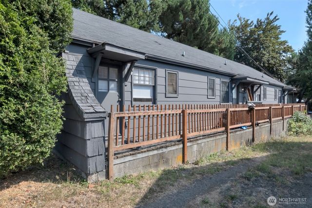2135 4th Street, Bremerton, WA 98312