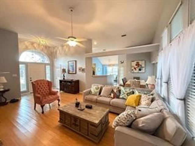 908 Busby Drive, Cedar Hill, TX 75104