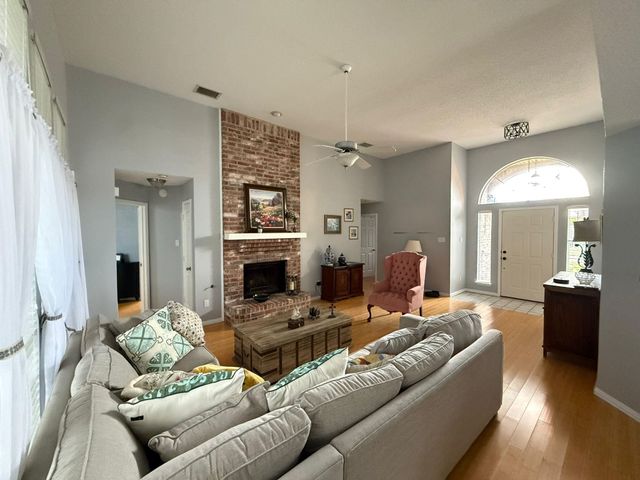 908 Busby Drive, Cedar Hill, TX 75104