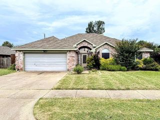 908 Busby Drive, Cedar Hill, TX 75104