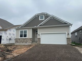 2087 Oakpointe Drive, Waconia, MN 55387