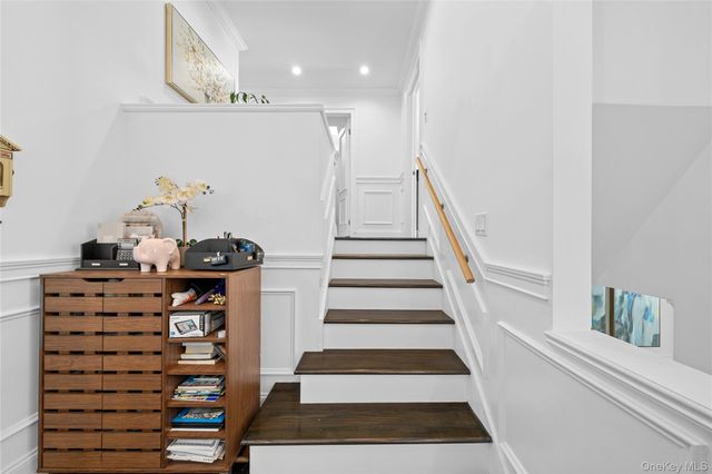 98 Birchwood Park Drive, Jericho, NY 11753