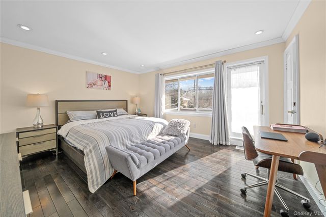 98 Birchwood Park Drive, Jericho, NY 11753