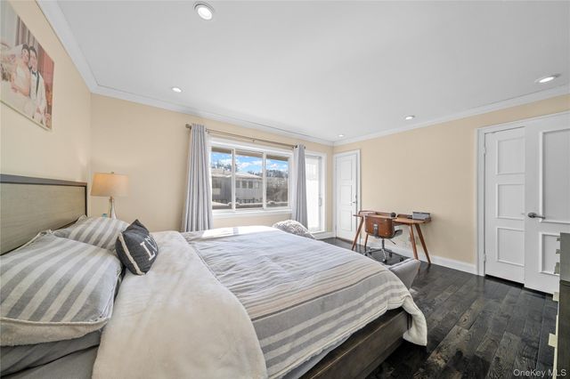 98 Birchwood Park Drive, Jericho, NY 11753