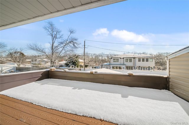 98 Birchwood Park Drive, Jericho, NY 11753