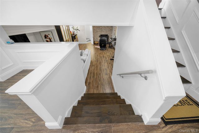 98 Birchwood Park Drive, Jericho, NY 11753